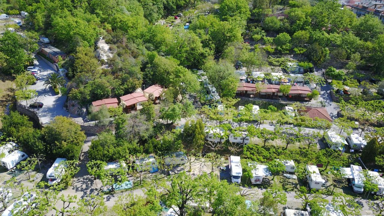 Campeggio Pian Dei Boschi Pietra Ligure Zewnętrze zdjęcie